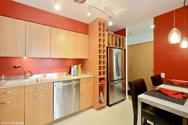 Foto del edificio - 260 E Chestnut St