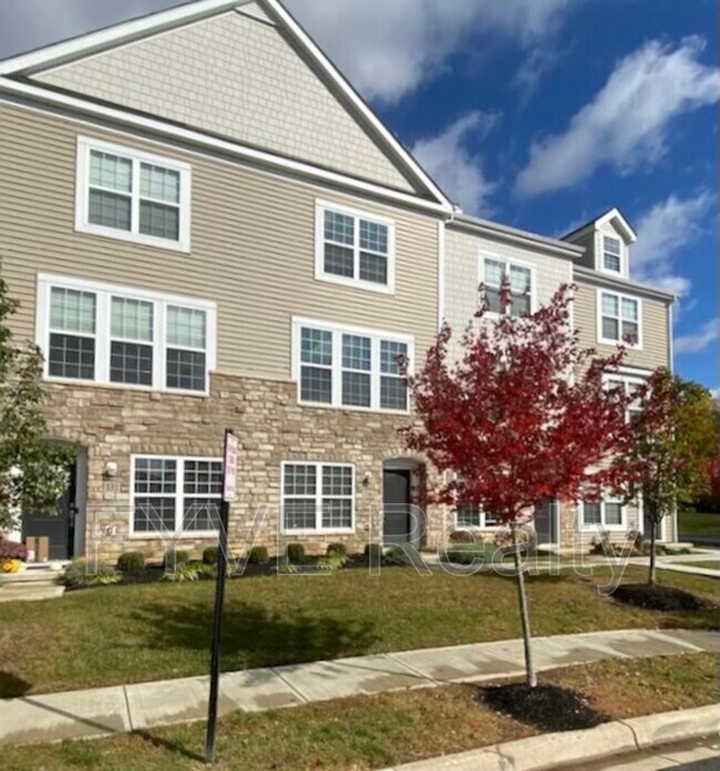 Building Photo - 356 Autumn Ridge Cir