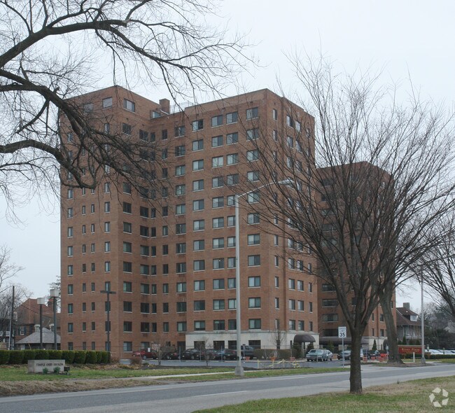 River Plaza Apartments Rentals Harrisburg, PA