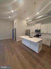 Building Photo - 5830 Henry Ave