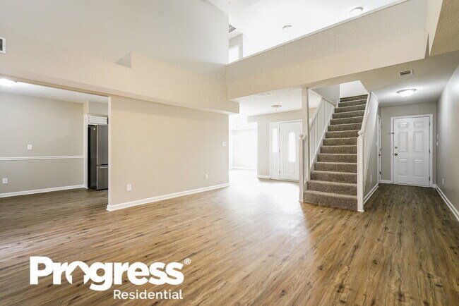 Building Photo - 498 Emerald Trce