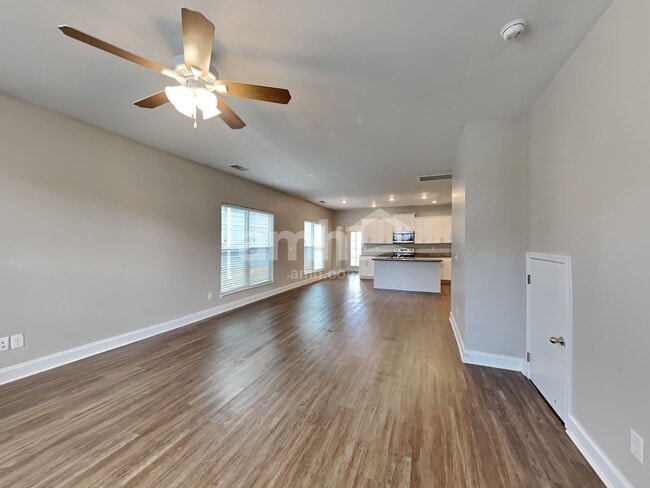 Building Photo - 5211 Tupelo St