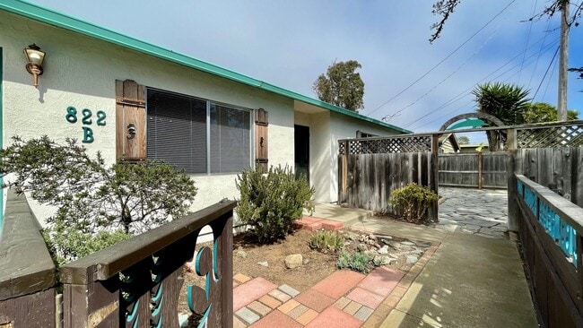 Building Photo - 822 Santa Maria Ave