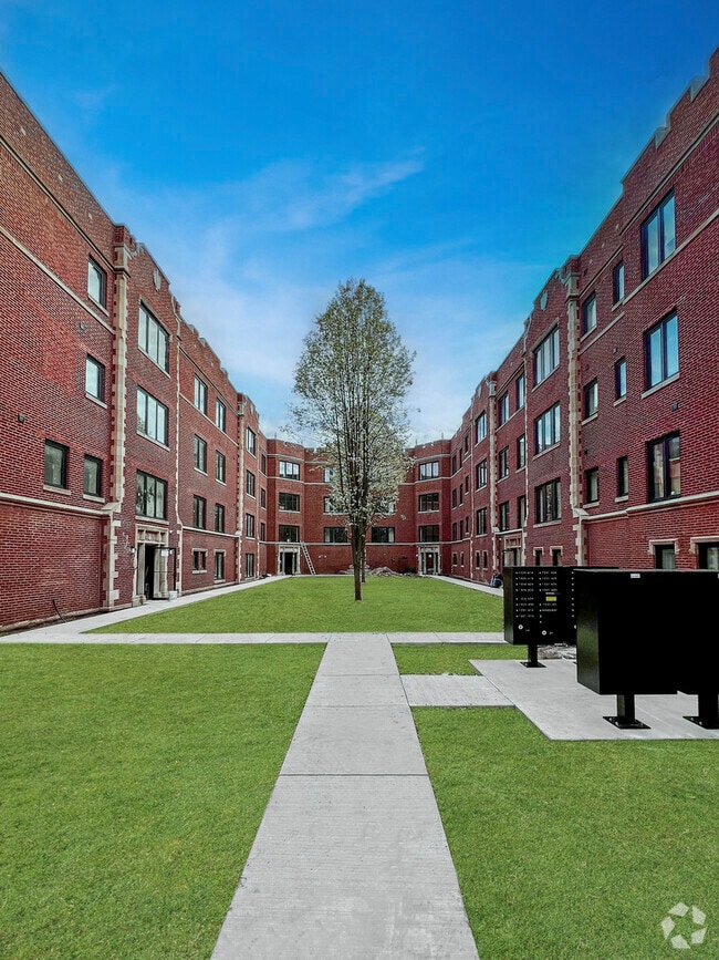 Building Photo - 1341 W Estes Ave