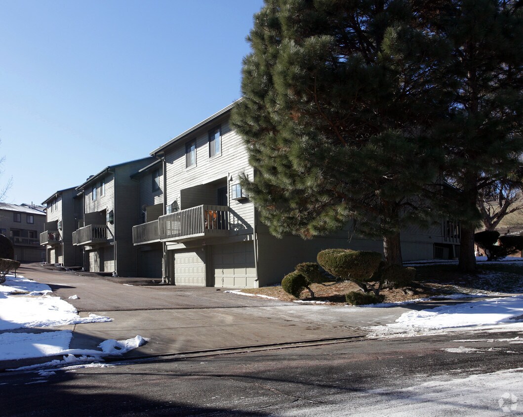 Foto del edificio - 2101-2139 Mt Washington Ave