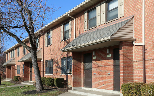 Foto del edificio - Stanley Rowe Towers and Townhomes