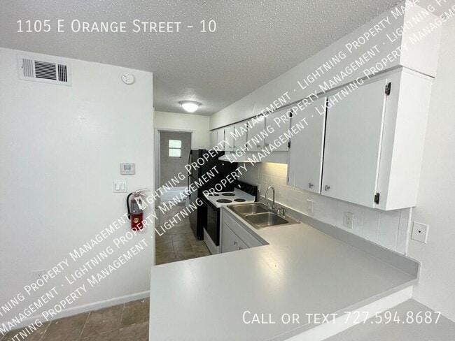 Building Photo - 1105 E Orange St