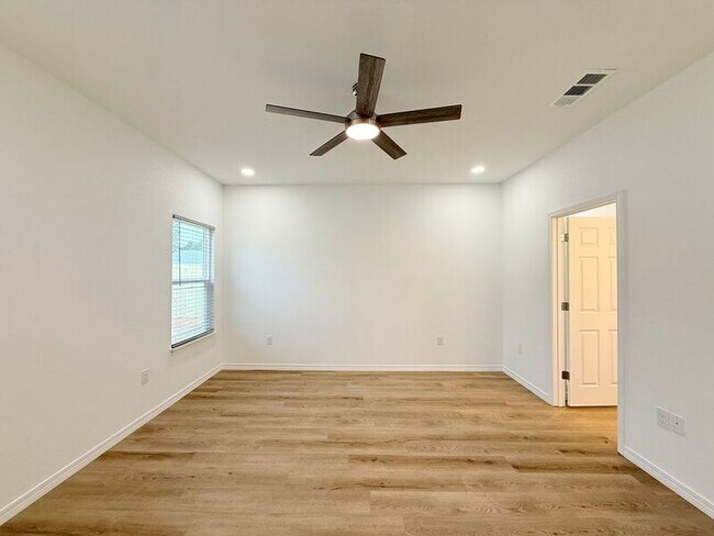 Foto del edificio - 3359 Country Ln