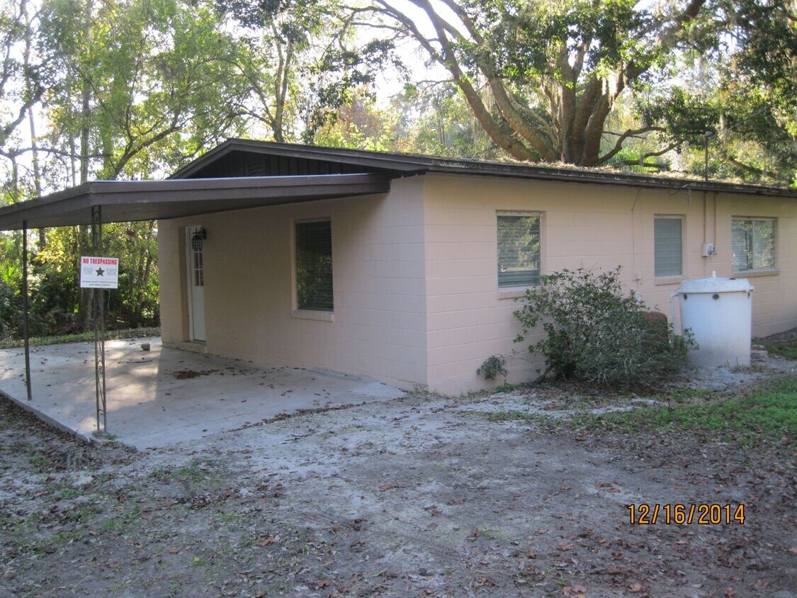 109 Sunset Point Ln, East Palatka, FL 32131 House Rental in East