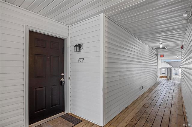 Building Photo - 432 Saravalle Dr
