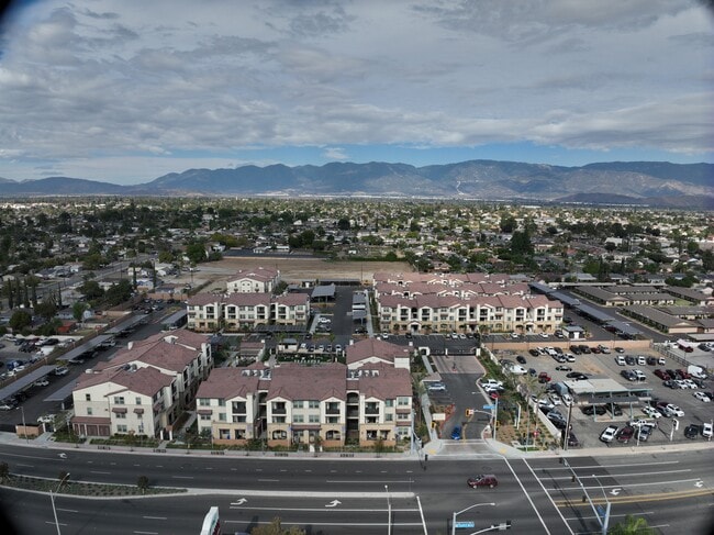 Exterior 3D - The Kingsley Luxury Apartments