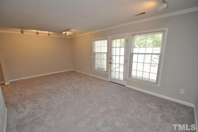 Building Photo - 3111 Morningside Dr