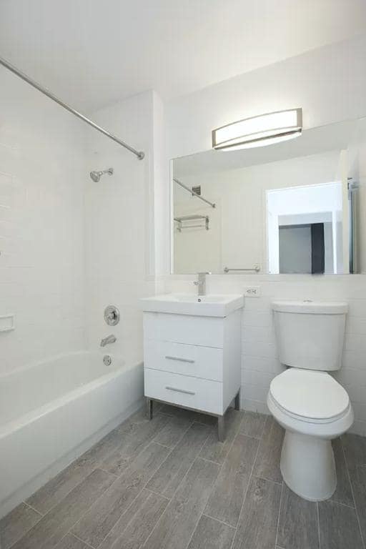 Building Photo - 3 bedroom in New York NY 10004