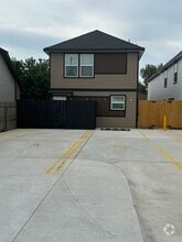 Building Photo - 2312 Wavell St
