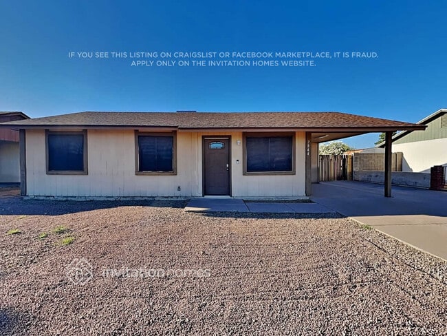 Building Photo - 7844 E Glade Ave