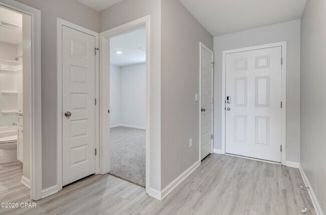 Building Photo - 5028 Rivergrass Dr