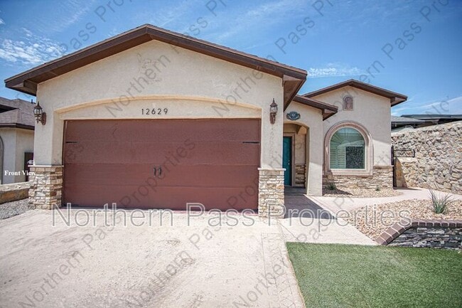 Building Photo - 12629 Mark Twain Ave