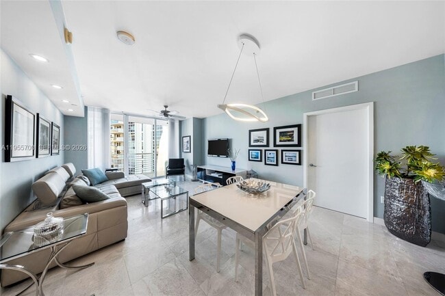 Foto del edificio - 2831 N Ocean Blvd