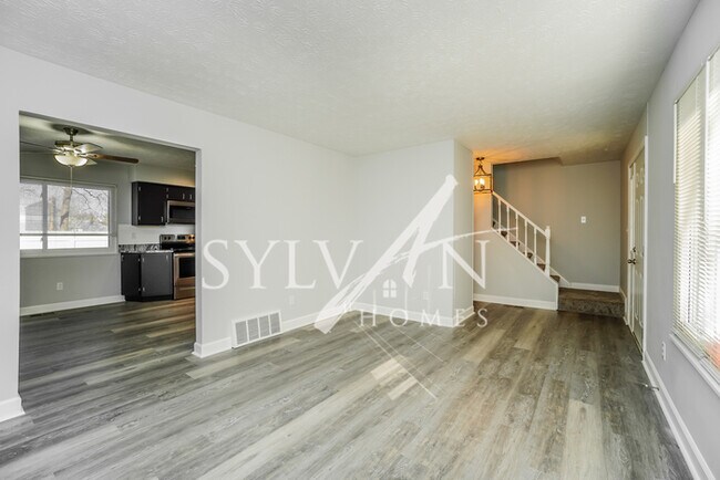 Building Photo - Your dream home awaits!