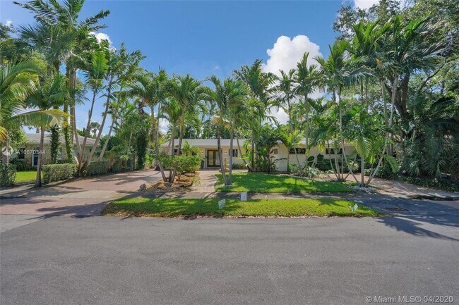 Building Photo - Beautiful Home in a Great Location
