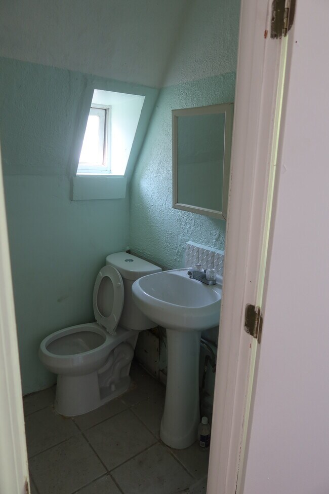 Bathroom - 49 Hazelwood Ave