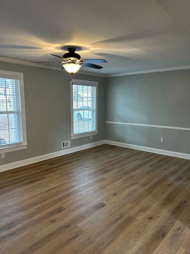 Foto del edificio - Greenville, 4BD/1.5BA, 1700 +/-SF