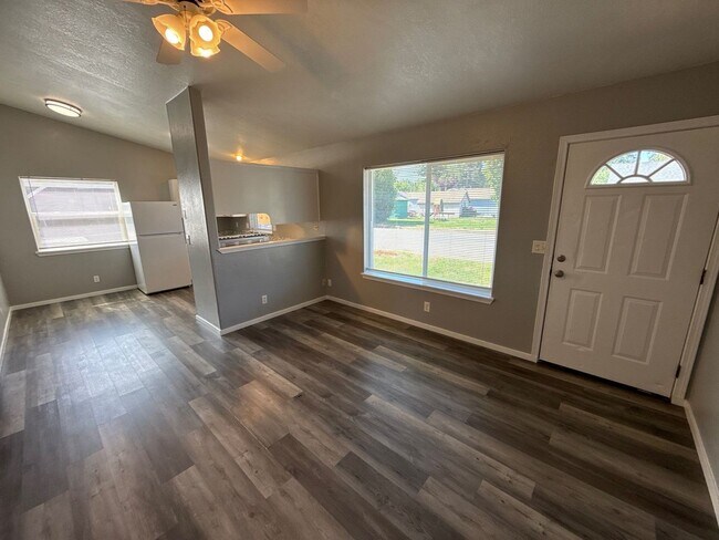 Foto del edificio - 1265 Poplar St