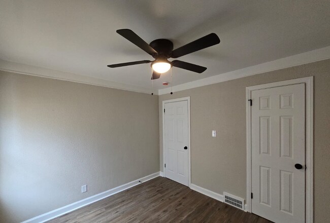 Foto del edificio - Fully Renovated 3-Bedroom Home – Move-In R...