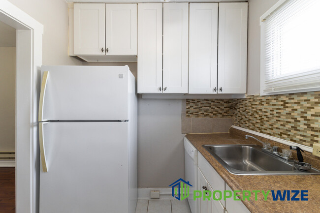 Foto del edificio - 3705 Hillsdale Rd
