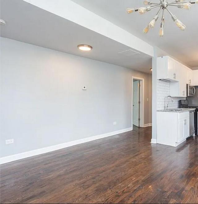 Foto principal - 3 bedroom in CHICAGO IL 60618