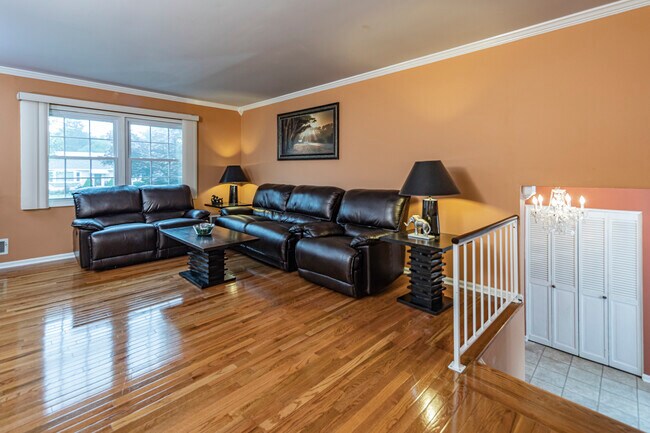 Foto del edificio - 81 Central Ave