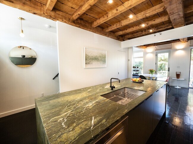 Foto del edificio - 214 Third St