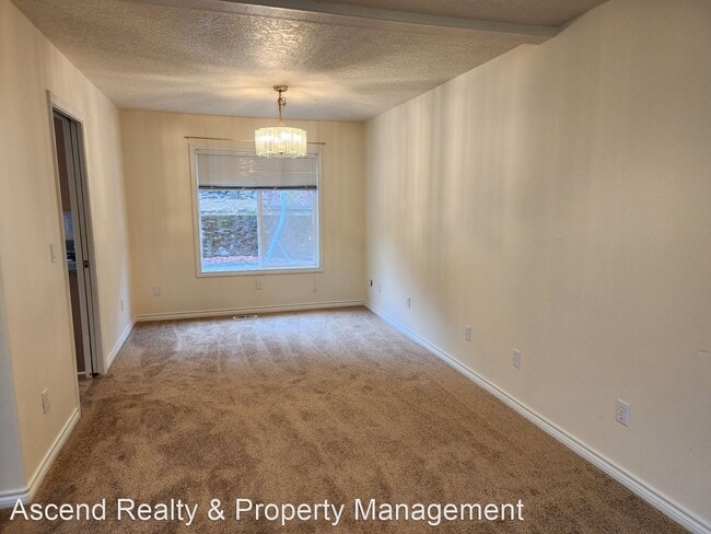 Building Photo - 4 br, 3.5 bath House - 7140 SW 158th Ave