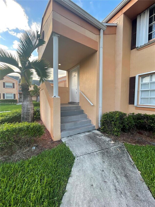 2622 SE 19th Ct Unit 207B, Homestead, FL 33035 Condo for Rent in Homestead, FL