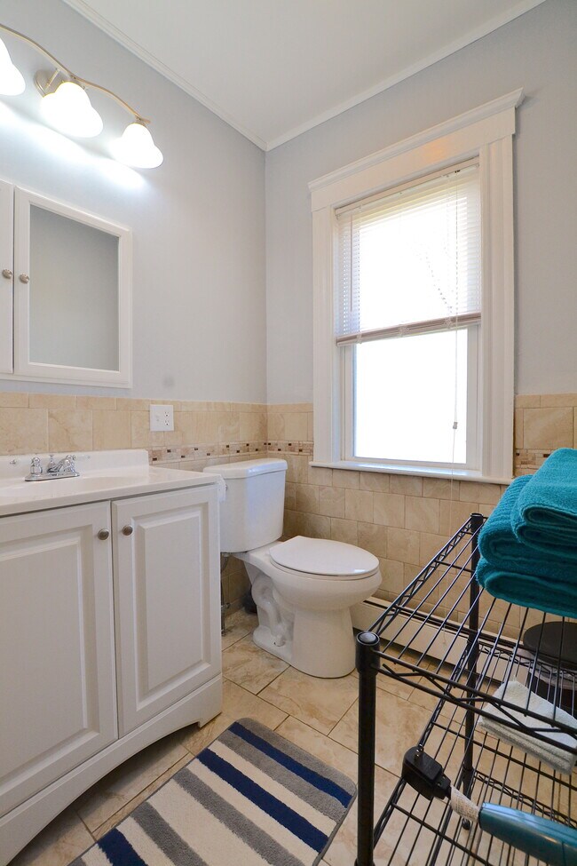 Building Photo - 59 S Crescent Circuit