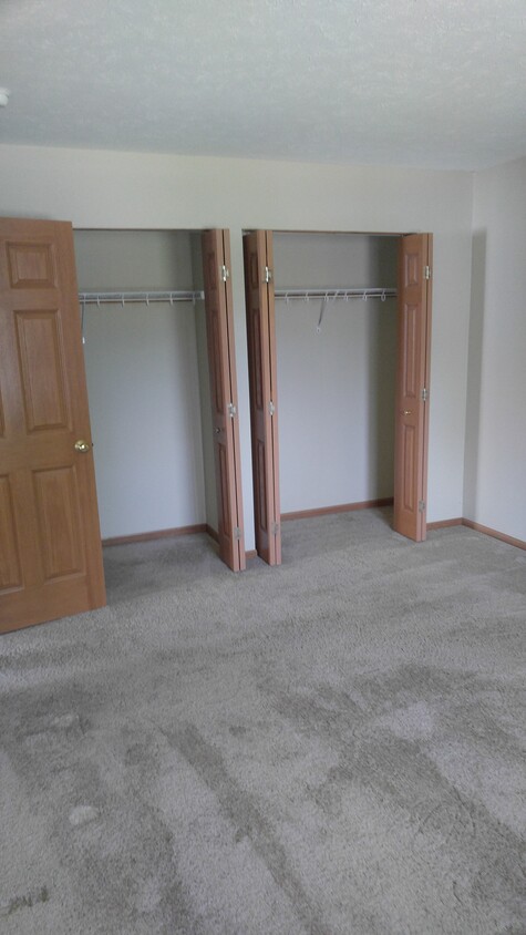 BEDROOM - 3976 Massillon Rd