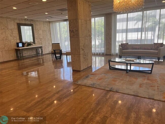 Foto del edificio - 1965 S Ocean Dr