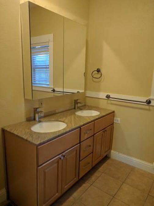 Foto del edificio - 5933 Camden St