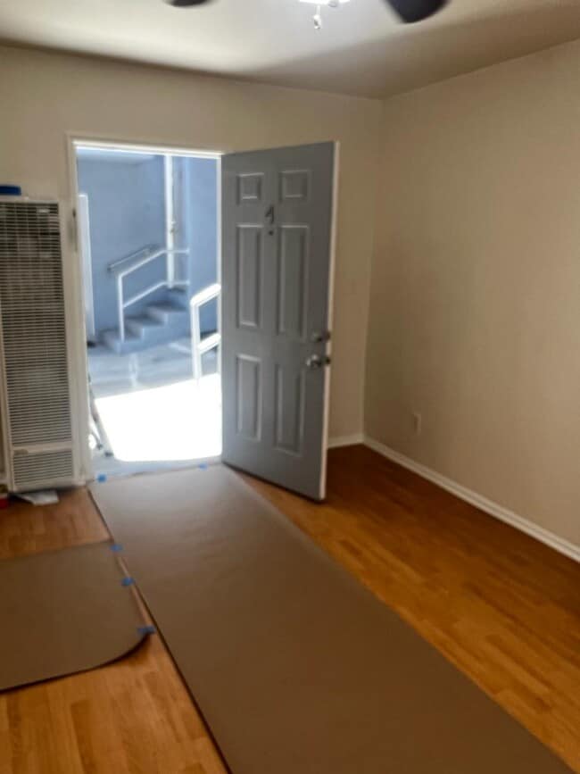 Building Photo - 161 W Channel Rd