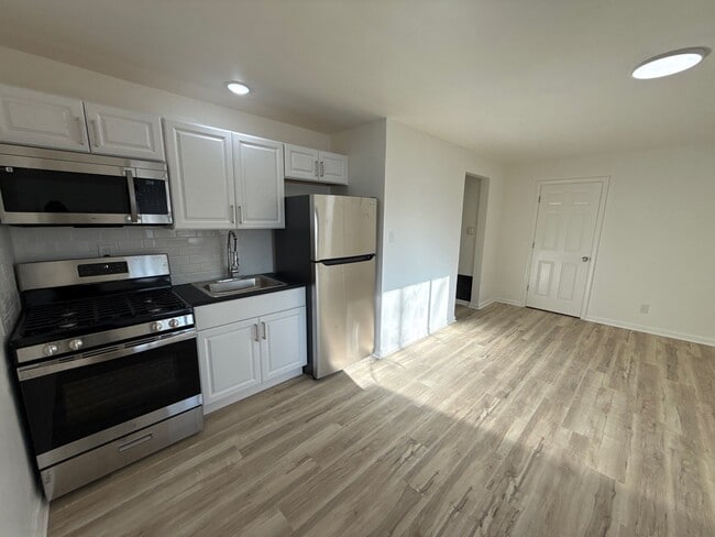 Photo - Kirkup Ave Apartment