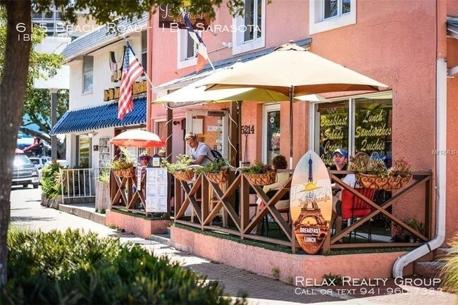Foto del edificio - 615 Beach Rd