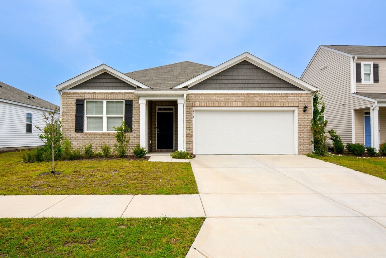 Foto principal - 3 Bedroom Home in Waterside Community of S...