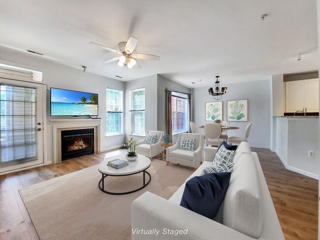 Building Photo - 1BR Condo in Upscale Highview. Enjoy Resor...