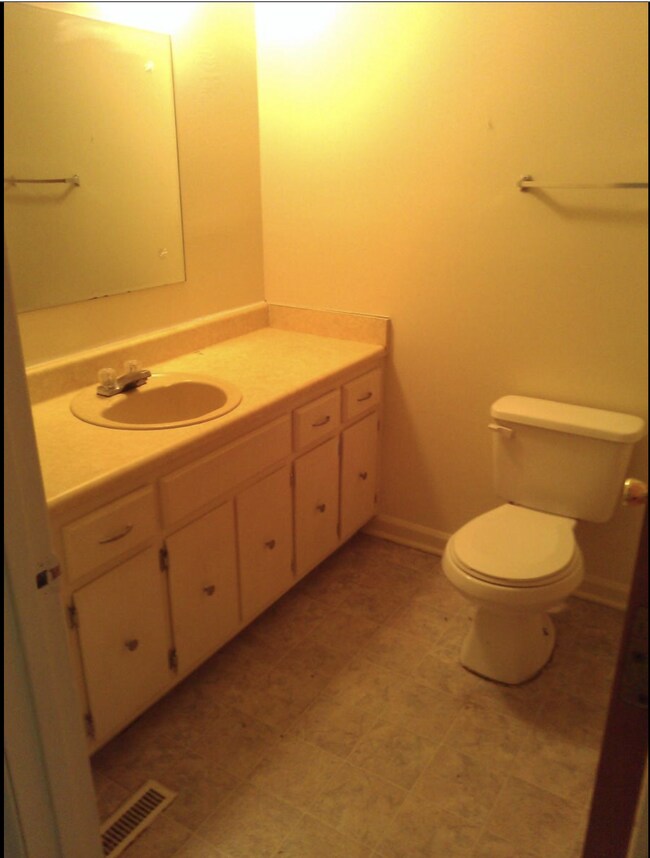 Building Photo - 515 Patton Dr