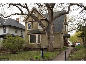 Building Photo - 432 N Dewey St