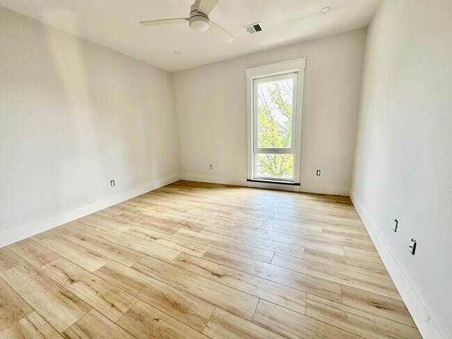 Foto del edificio - 100 Mount Pleasant Ave