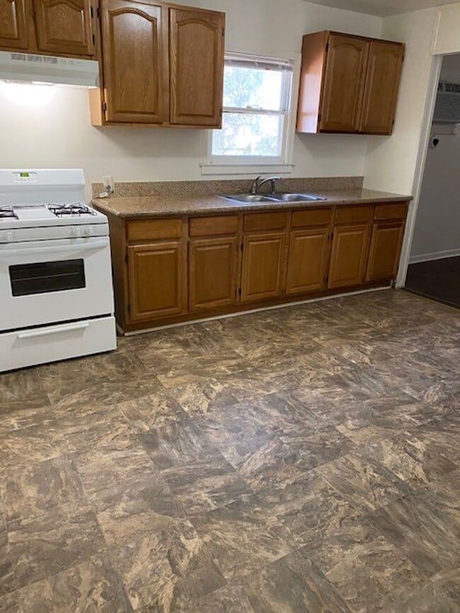 Foto del edificio - December Move In