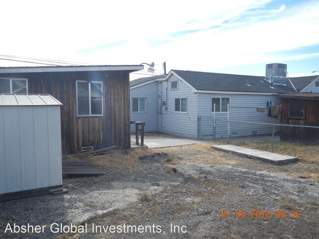 Building Photo - 3 br, 1 bath House - 1200 W. 11TH STREET