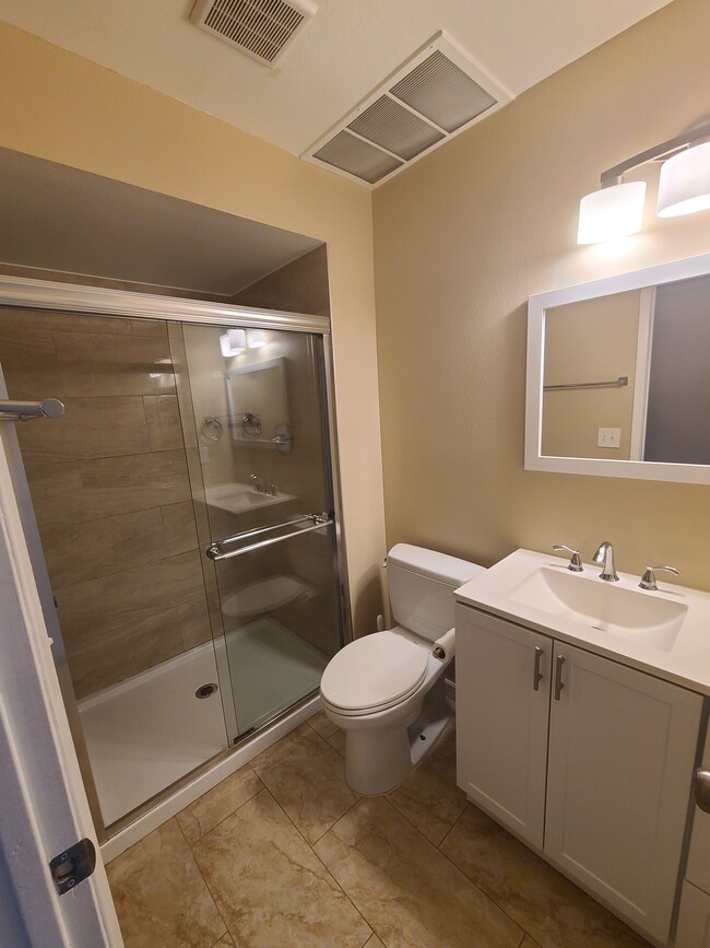 1st floor bathroom - 14423 E Arizona Ave