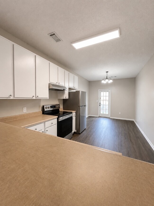 Foto del edificio - 239 Pine Meadows Cir